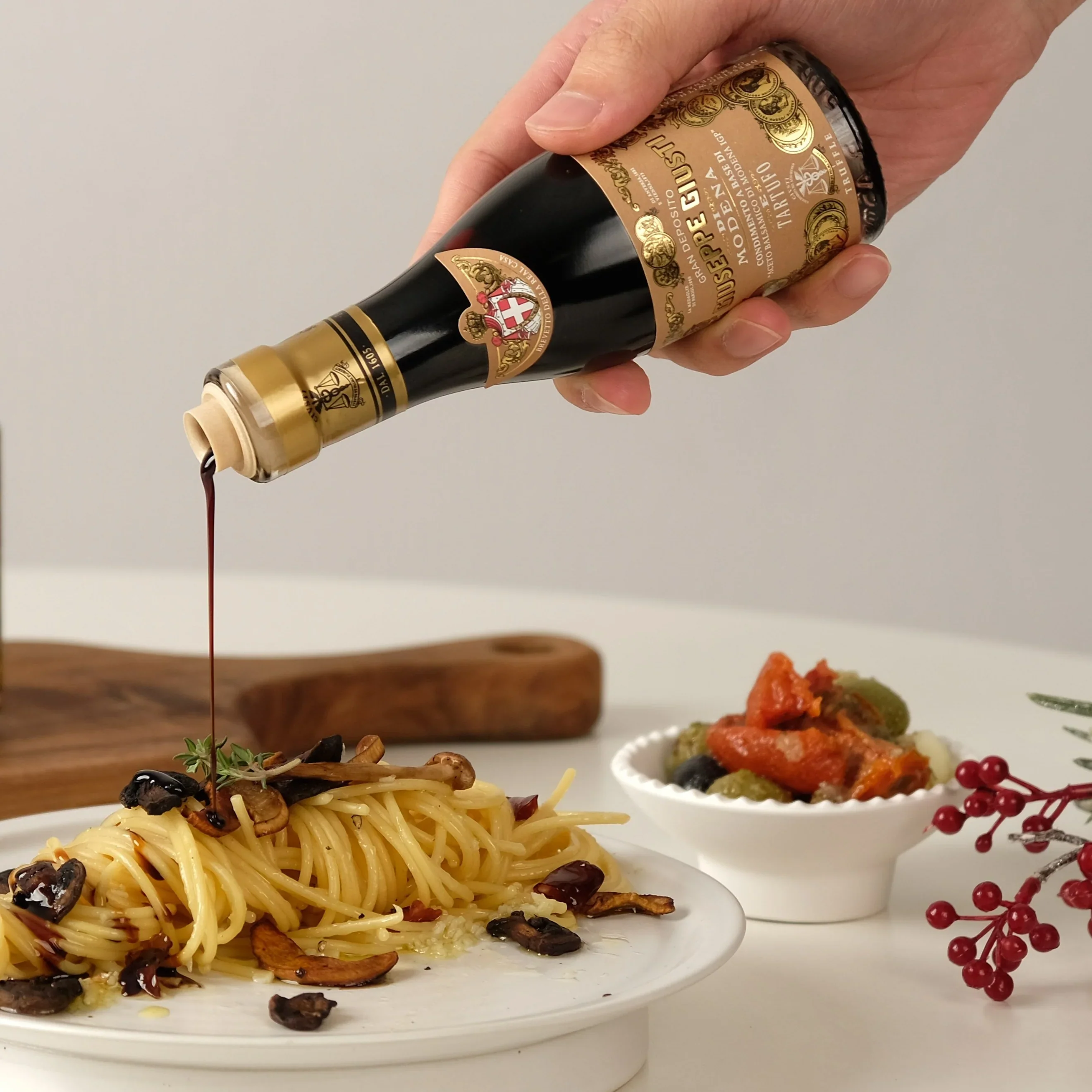Giuseppe Giusti Condiment with Balsamic Vinegar of Modena and Truffle, 3.4 FL OZ | 100ML - Image 2