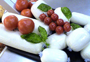 Piccolo's Fresh Mozzarella ( 1.25 lb ) - Image 3